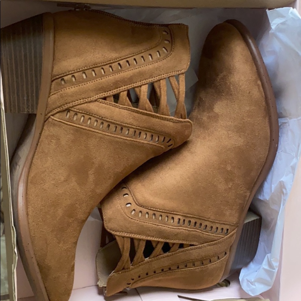 Light brown bootie